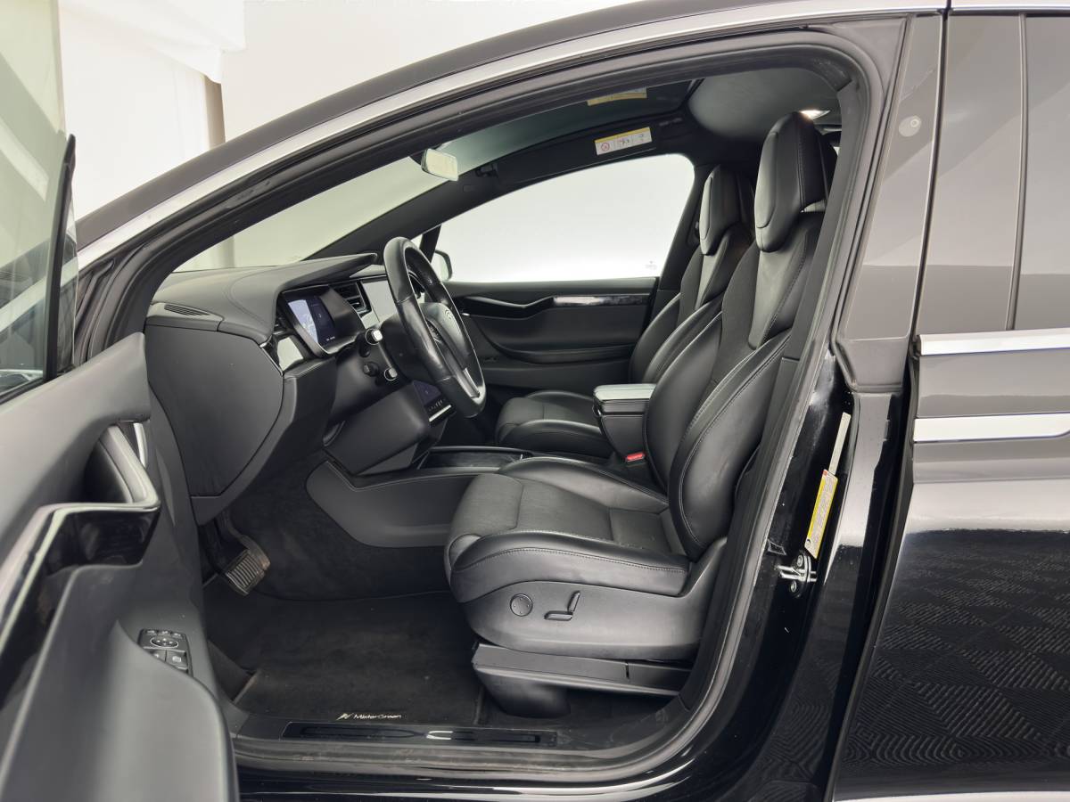 Tesla Model X Tesla Model X 75D Base [ 7-Pers. ] [3-Fase-11kW] (INCL.BTW) Aut. *PANO-WINDOW | AUTOPILOT | LEATHER-FABRIC | NAVI-FULLMAP | FULL-LED | AIRSUSPENSION | DIGI-COCKPIT | CCS-FASTLOADER | KEYLESS | DAB+ | HEATED-SPORTSEATS | PRIVACY-GLASS | 20″A
