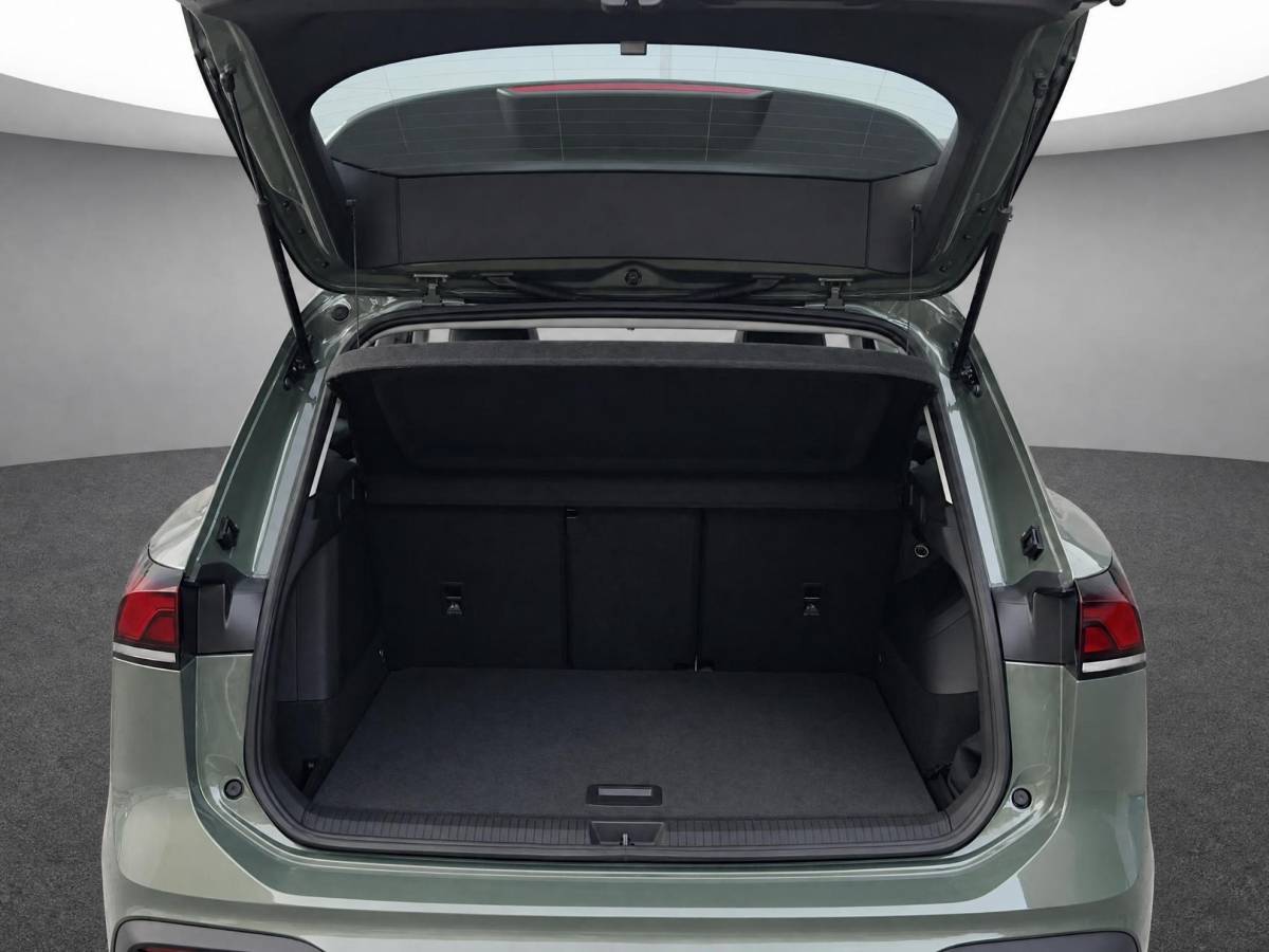 Volkswagen Tiguan Volkswagen Tiguan 1.5 204pk DSG eHybrid Life Edition · Panoramadak · Camera · Wegklapbare Trekhaak ·  Apple/Android Car Play · Navigatie · 18” Inch ·