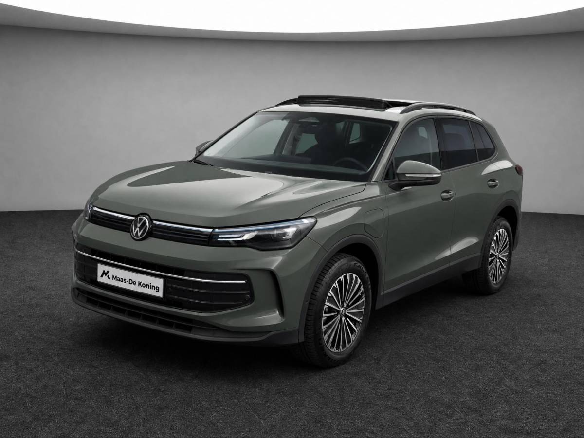 Volkswagen Tiguan Volkswagen Tiguan 1.5 204pk DSG eHybrid Life Edition · Panoramadak · Camera · Wegklapbare Trekhaak ·  Apple/Android Car Play · Navigatie · 18” Inch ·