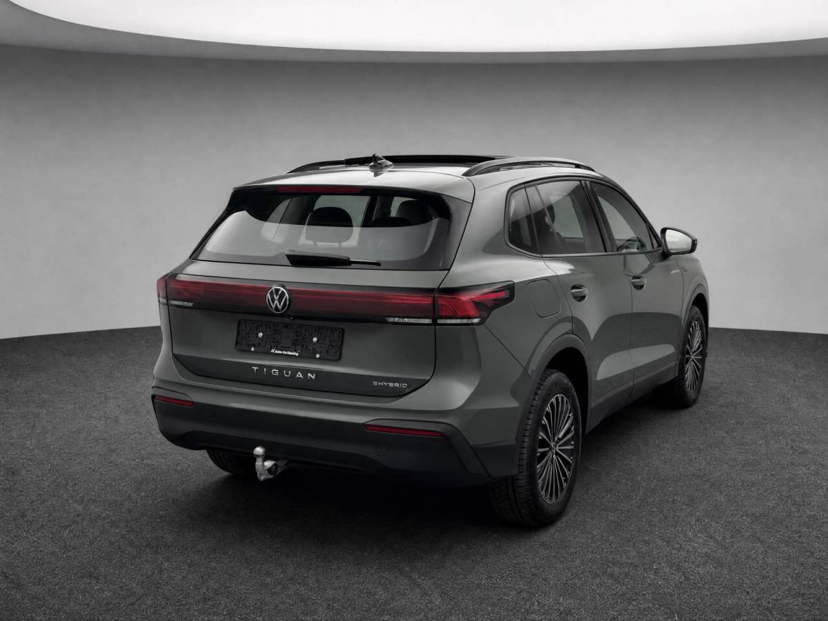 Volkswagen Tiguan Volkswagen Tiguan 1.5 204pk DSG eHybrid Life Edition · Panoramadak · Camera · Wegklapbare Trekhaak ·  Apple/Android Car Play · Navigatie · 18” Inch ·