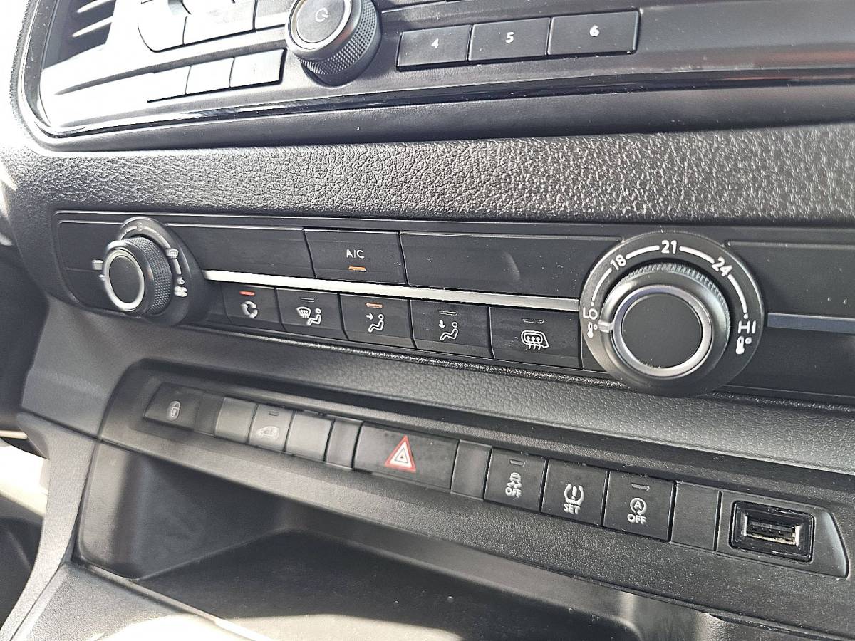 Opel Vivaro OPEL VIVARO 1.5 l2 nap euro6 3-zits!