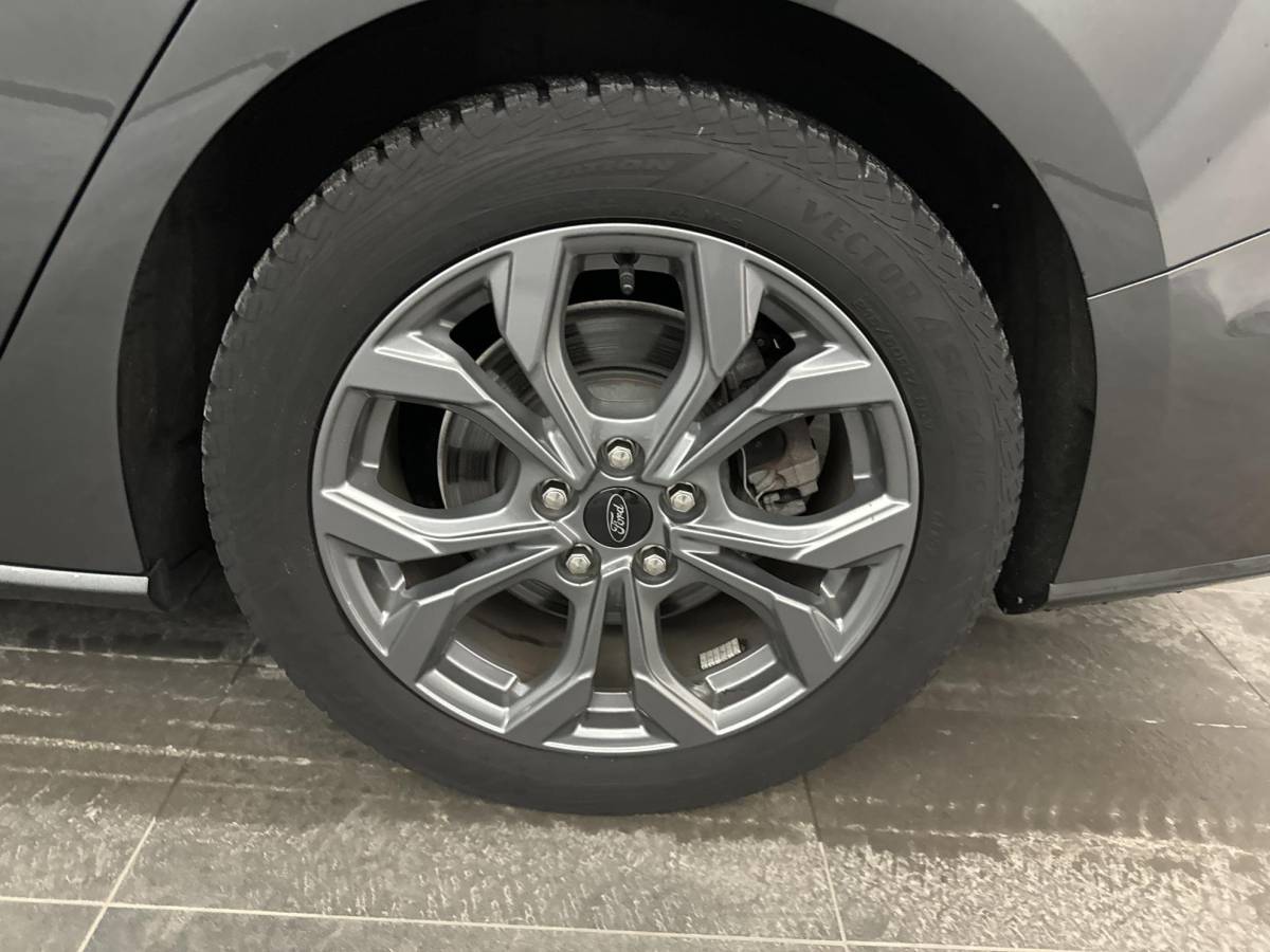 Ford Focus Ford Focus Wagon 1.0 EcoBoost Hybrid ST Line X | Winter Pack | Bang & Olufsen Audio | Navigatie |