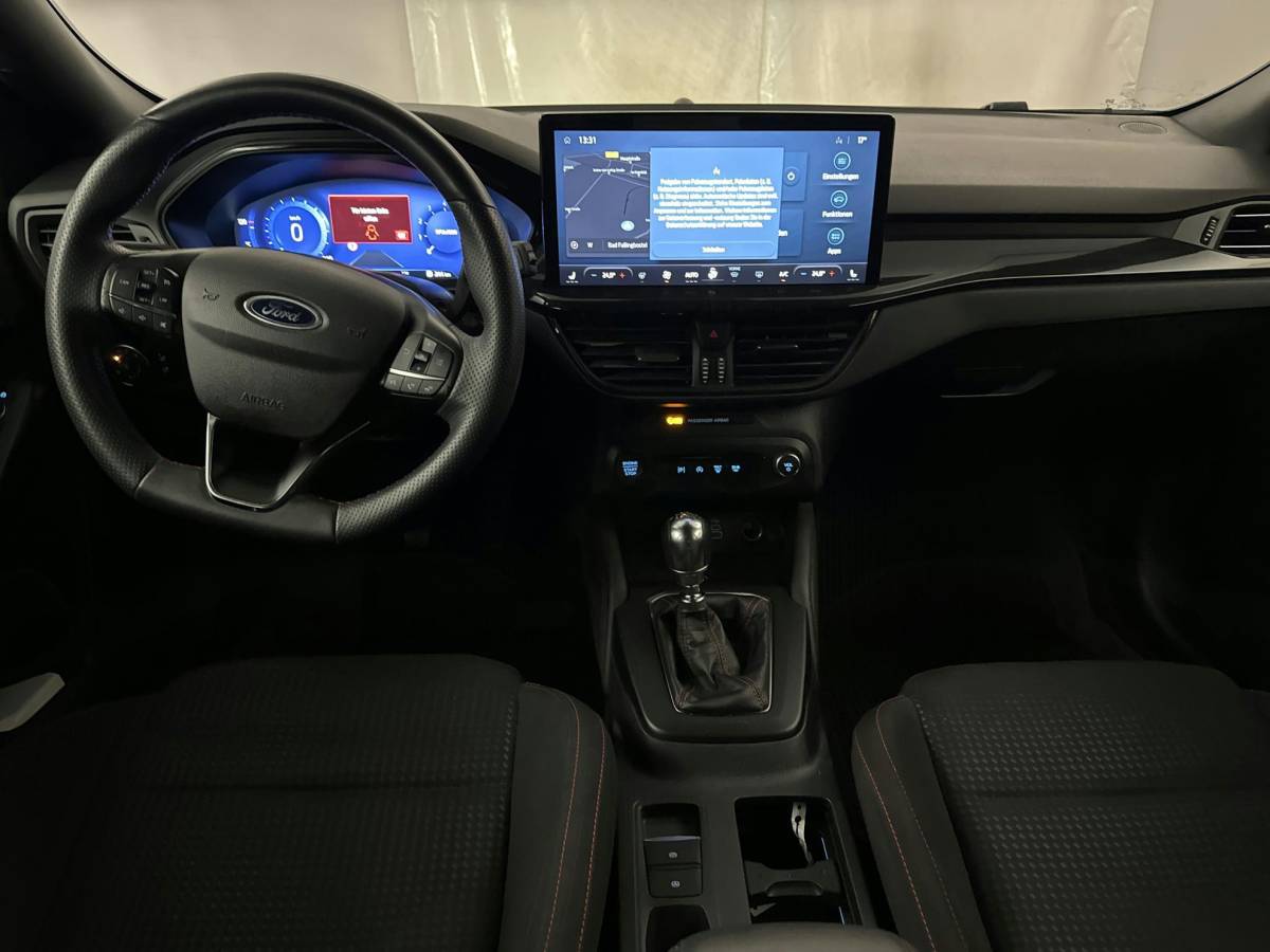 Ford Focus Ford Focus Wagon 1.0 EcoBoost Hybrid ST Line X | Winter Pack | Bang & Olufsen Audio | Navigatie |