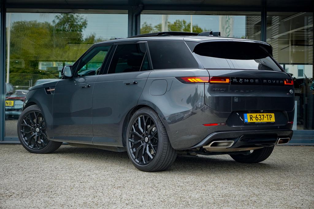 Land Rover Range Rover Sport Land Rover Range Rover Sport 3.0 P440e Dynamic HSE / Pano / NL Auto / Trekhaak / Meridian 3D / Stoelkoeling / 23” Urban