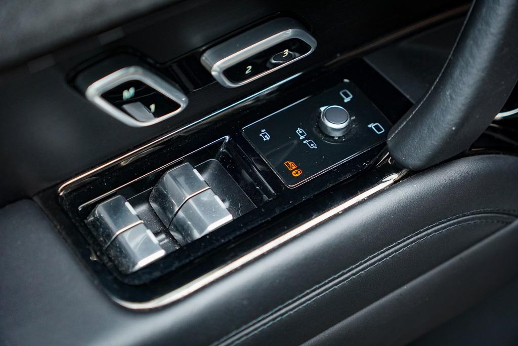 Land Rover Range Rover Sport Land Rover Range Rover Sport 3.0 P440e Dynamic HSE / Pano / NL Auto / Trekhaak / Meridian 3D / Stoelkoeling / 23” Urban