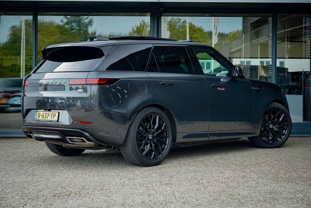 Land Rover Range Rover Sport Land Rover Range Rover Sport 3.0 P440e Dynamic HSE / Pano / NL Auto / Trekhaak / Meridian 3D / Stoelkoeling / 23” Urban