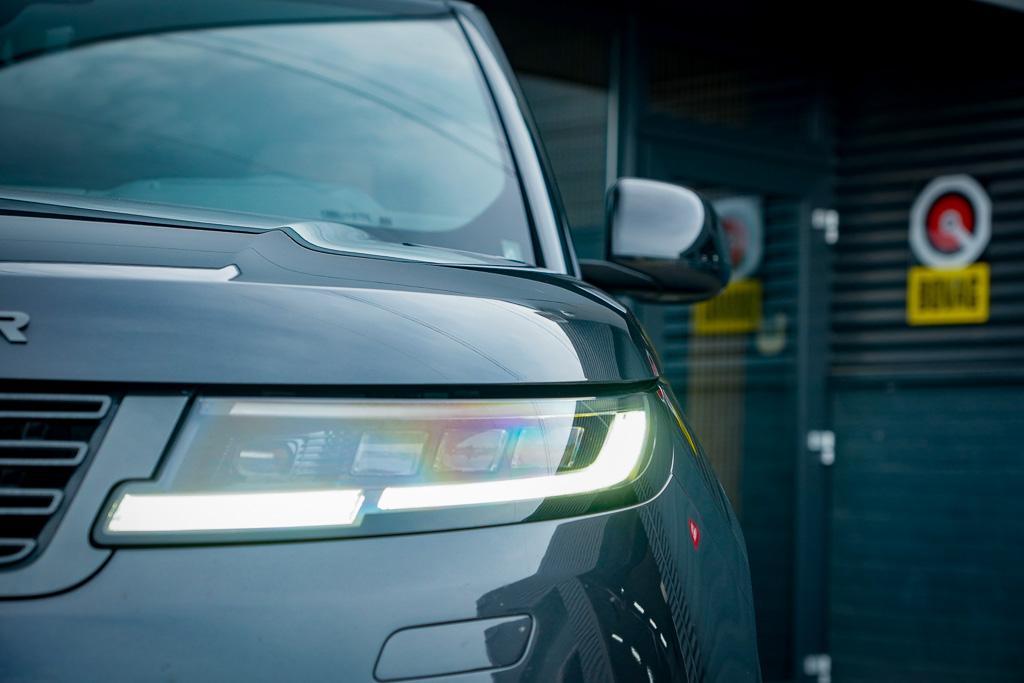 Land Rover Range Rover Sport Land Rover Range Rover Sport 3.0 P440e Dynamic HSE / Pano / NL Auto / Trekhaak / Meridian 3D / Stoelkoeling / 23” Urban