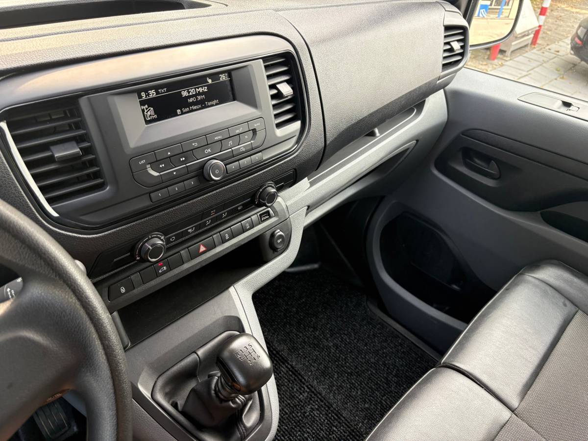 Opel Vivaro Opel VIVARO 1.5 CDTI L2H1 Edition|airco|cruise|parkeersensoren achter|bluetooth|drie zitplaatsen|verwarmbare buitenspiegels|EURO6