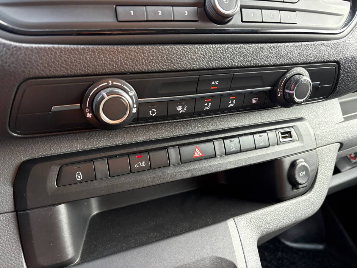 Opel Vivaro Opel VIVARO 1.5 CDTI L2H1 Edition|airco|cruise|parkeersensoren achter|bluetooth|drie zitplaatsen|verwarmbare buitenspiegels|EURO6