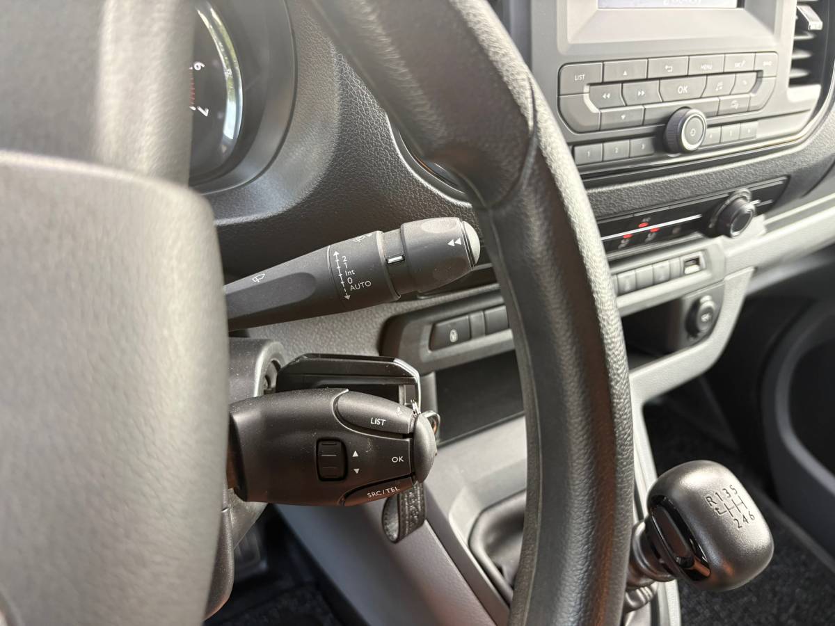 Opel Vivaro Opel VIVARO 1.5 CDTI L2H1 Edition|airco|cruise|parkeersensoren achter|bluetooth|drie zitplaatsen|verwarmbare buitenspiegels|EURO6