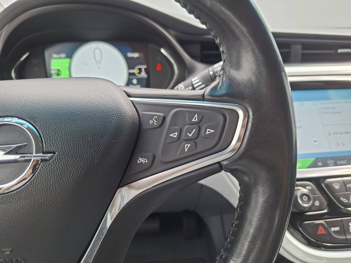 Opel Ampera-e Opel Ampera-e SOH 100% Executive 60 kWh Carplay Hoge zit Clima Cruis