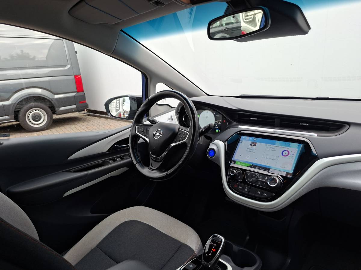 Opel Ampera-e Opel Ampera-e SOH 100% Executive 60 kWh Carplay Hoge zit Clima Cruis