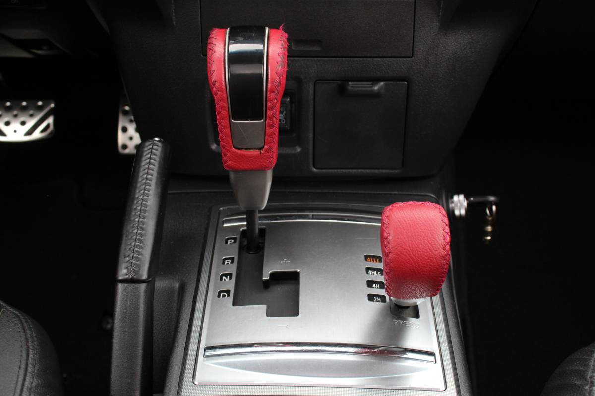 Mitsubishi Pajero Mitsubishi Pajero 3.2 DI-D Instyle Side Window Van / Leer / Stoelverwarming / Marge
