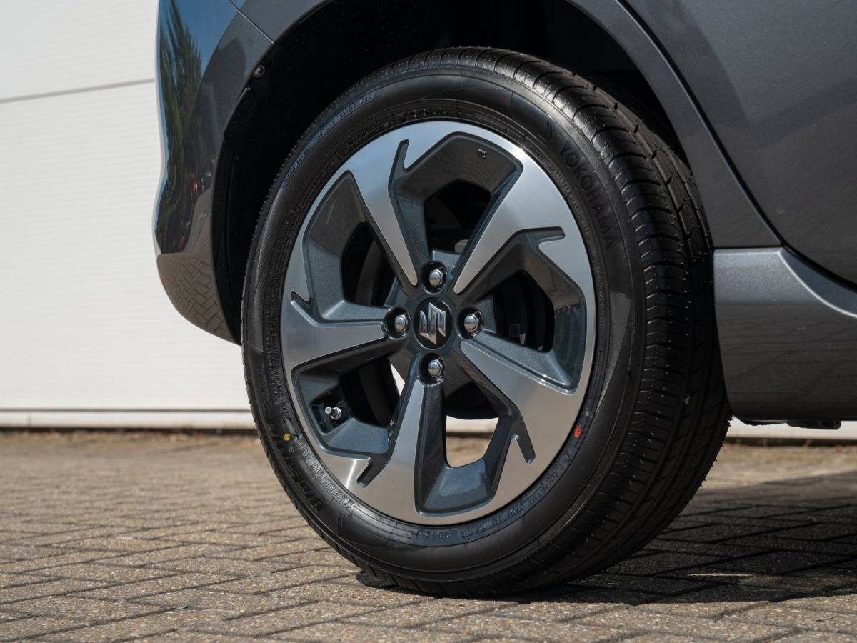 Suzuki Swift Suzuki Swift 1.2 Style Smart Hybrid| € 2.200,- Korting!!| Apple carplay|Androidauto