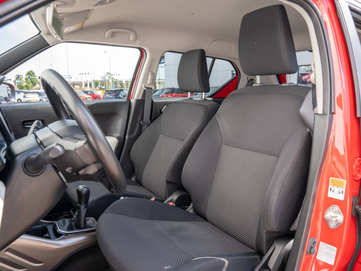 Suzuki Ignis Suzuki Ignis 1.2 Select| Smart Hybrid | Apple Carplay | Android auto | Stoelverwarming | Achteruitrij camera |