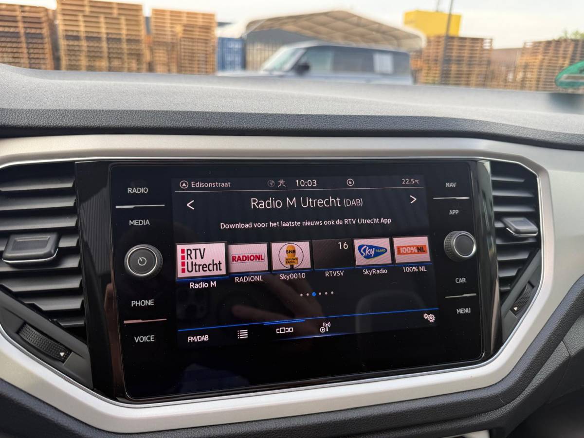 Volkswagen T-Roc Volkswagen T-Roc Cabrio 1.5 TSI Style | 2E EIGENAAR | 3/6/12 MND GARANTIE | AUTOMAAT | DIGITAL DASH | ACC | LED | CARPLAY | DAB | STOEL/STUUR VERW. |