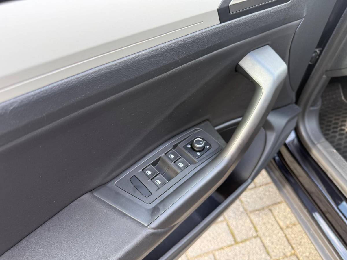 Volkswagen T-Roc Volkswagen T-Roc Cabrio 1.5 TSI Style | 2E EIGENAAR | 3/6/12 MND GARANTIE | AUTOMAAT | DIGITAL DASH | ACC | LED | CARPLAY | DAB | STOEL/STUUR VERW. |