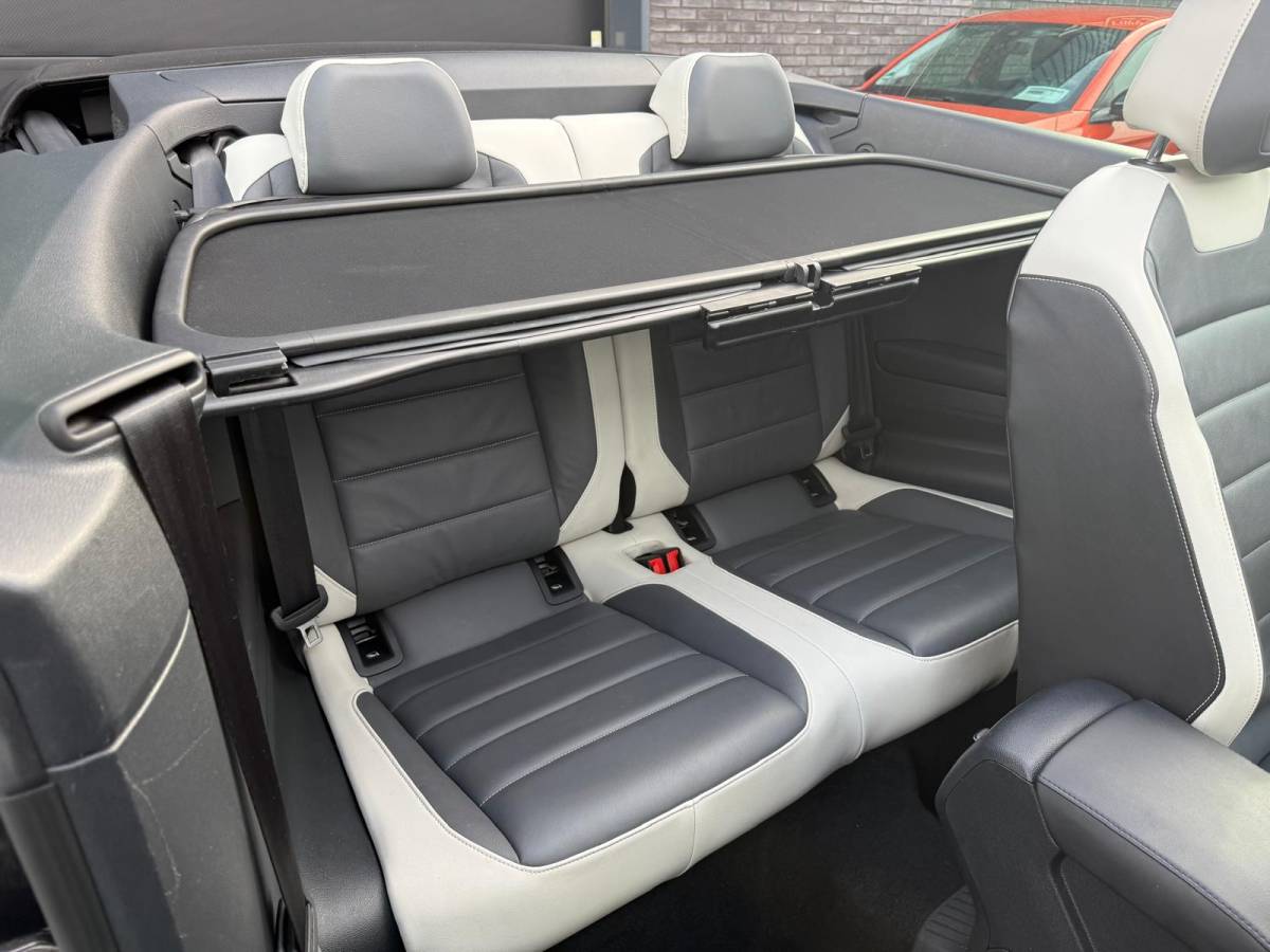 Volkswagen T-Roc Volkswagen T-Roc Cabrio 1.5 TSI Style | 2E EIGENAAR | 3/6/12 MND GARANTIE | AUTOMAAT | DIGITAL DASH | ACC | LED | CARPLAY | DAB | STOEL/STUUR VERW. |