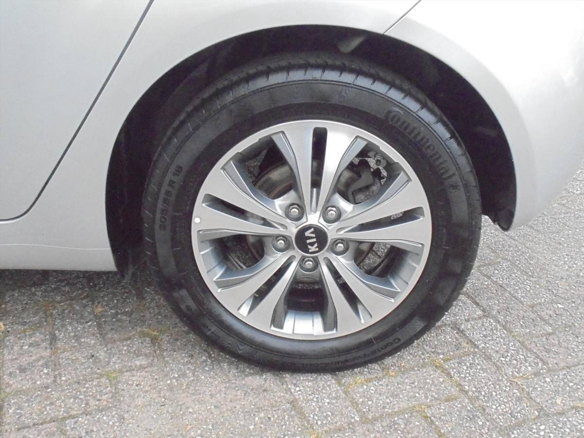 Kia Venga Kia Venga 1.6i AUTOMAAT HOGE INSTAP NAVI – CAMERA ENZ