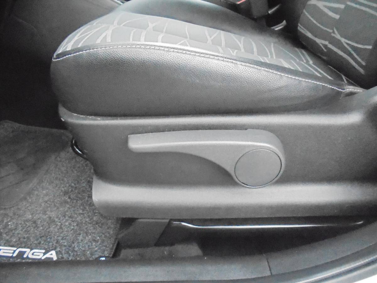 Kia Venga Kia Venga 1.6i AUTOMAAT HOGE INSTAP NAVI – CAMERA ENZ