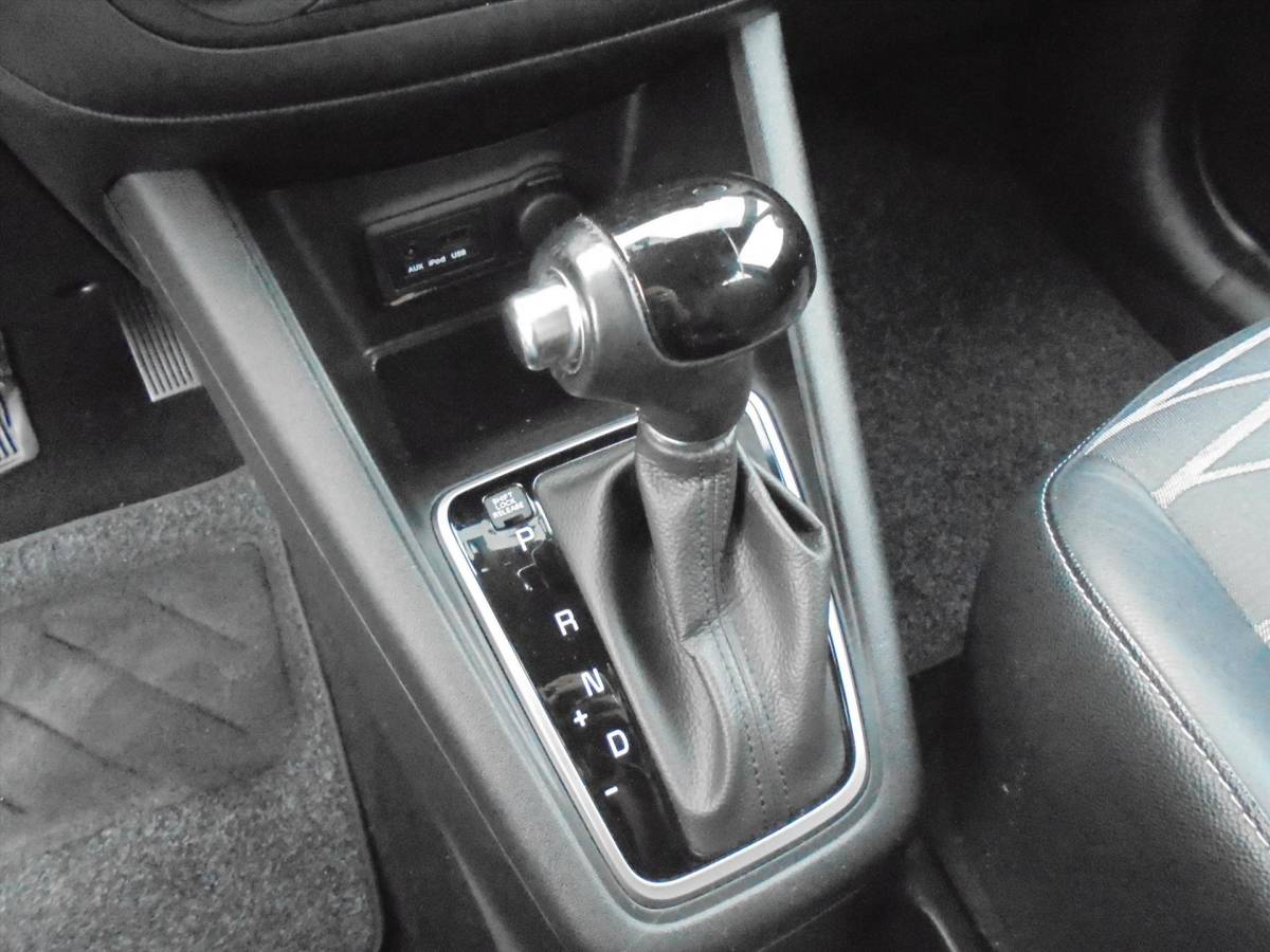 Kia Venga Kia Venga 1.6i AUTOMAAT HOGE INSTAP NAVI – CAMERA ENZ