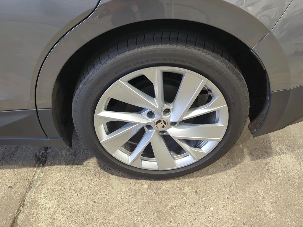 Škoda Enyaq iV Skoda Enyaq iV 80 Sportline SOH 94% | Warmtepomp | Navigatie