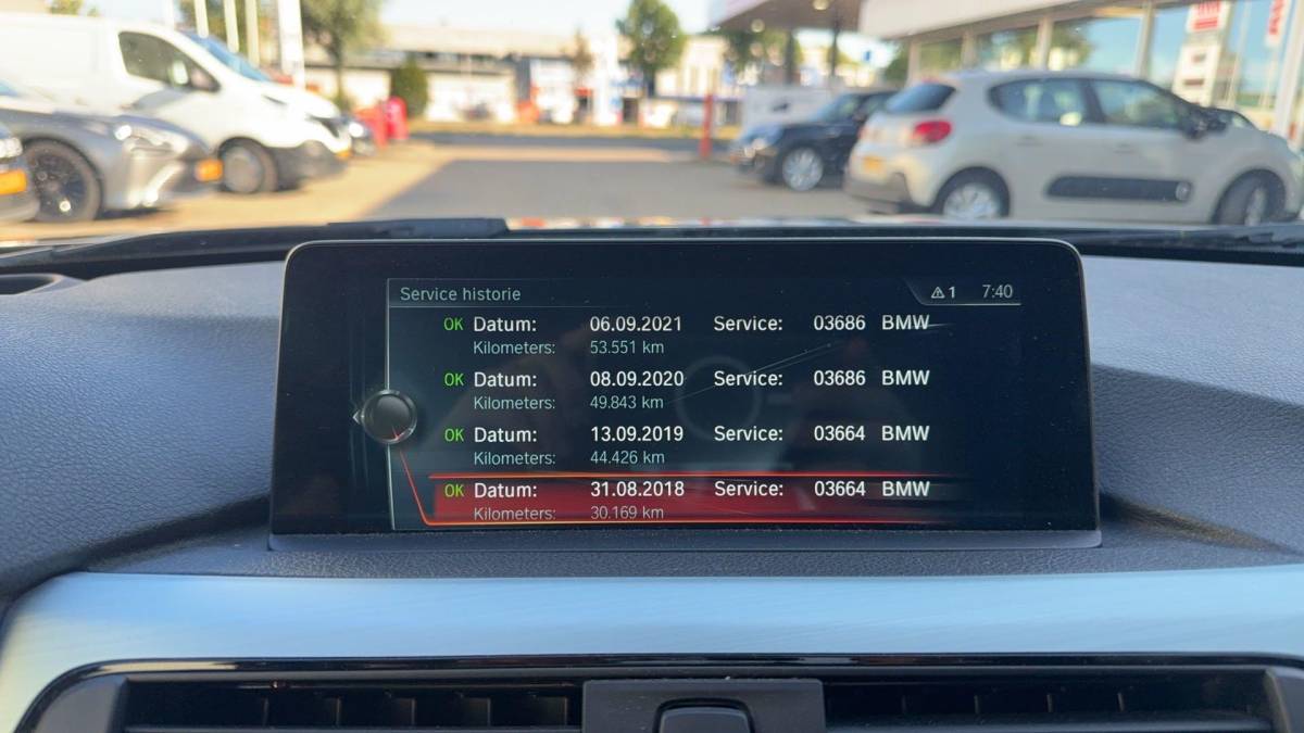 BMW 3 Serie BMW 3-serie 330e Centennial High Executive Volledig Dealer Onderhouden.