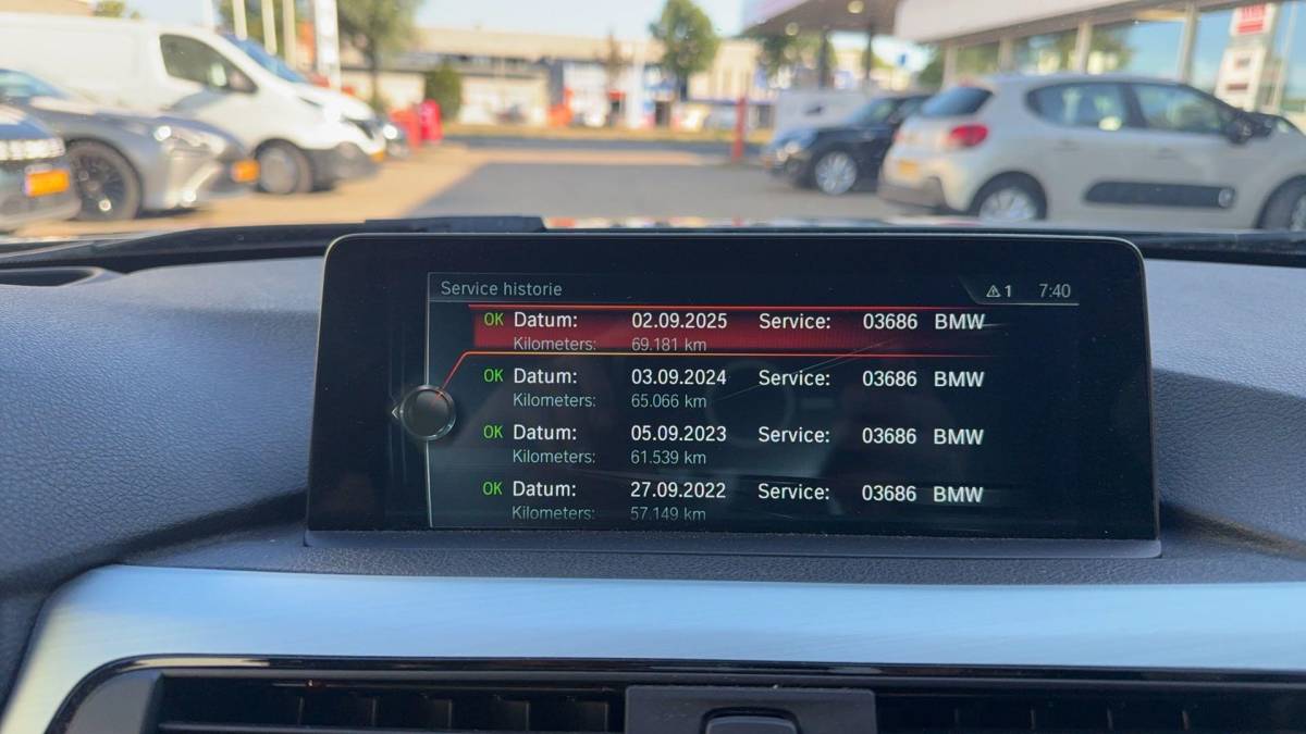 BMW 3 Serie BMW 3-serie 330e Centennial High Executive Volledig Dealer Onderhouden.