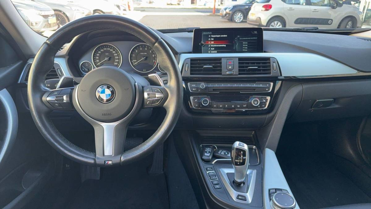 BMW 3 Serie BMW 3-serie 330e Centennial High Executive Volledig Dealer Onderhouden.