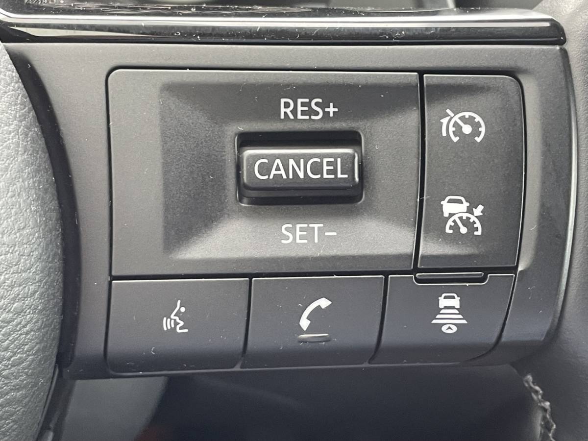Nissan QASHQAI Nissan Qashqai 1.3 MHEV 158 Pk  Acenta Automaat Navigatie ( via Apple Carplay/Android Auto ), Stoel/Stuurverwarming, Adaptive Cruisecontrol, Achteruitrijcamera