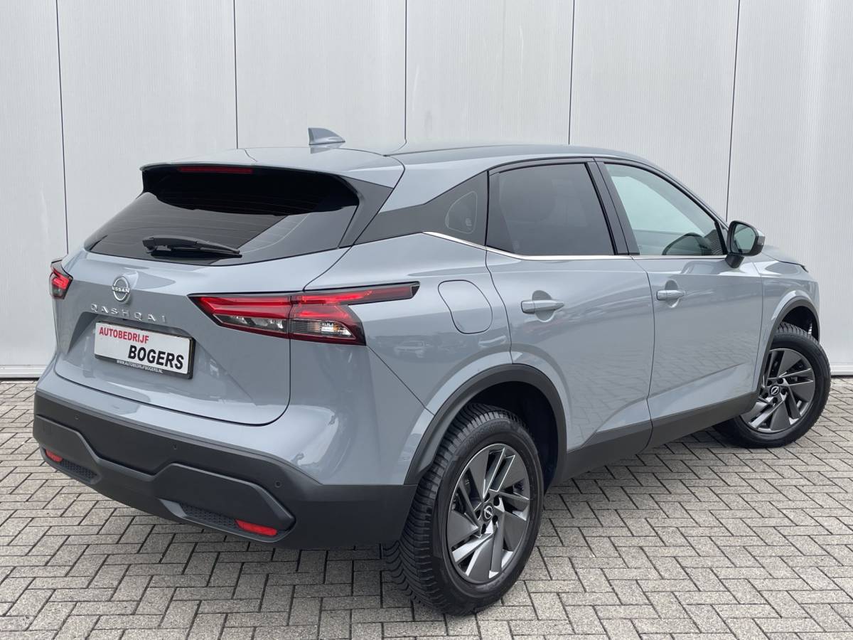 Nissan QASHQAI Nissan Qashqai 1.3 MHEV 158 Pk  Acenta Automaat Navigatie ( via Apple Carplay/Android Auto ), Stoel/Stuurverwarming, Adaptive Cruisecontrol, Achteruitrijcamera