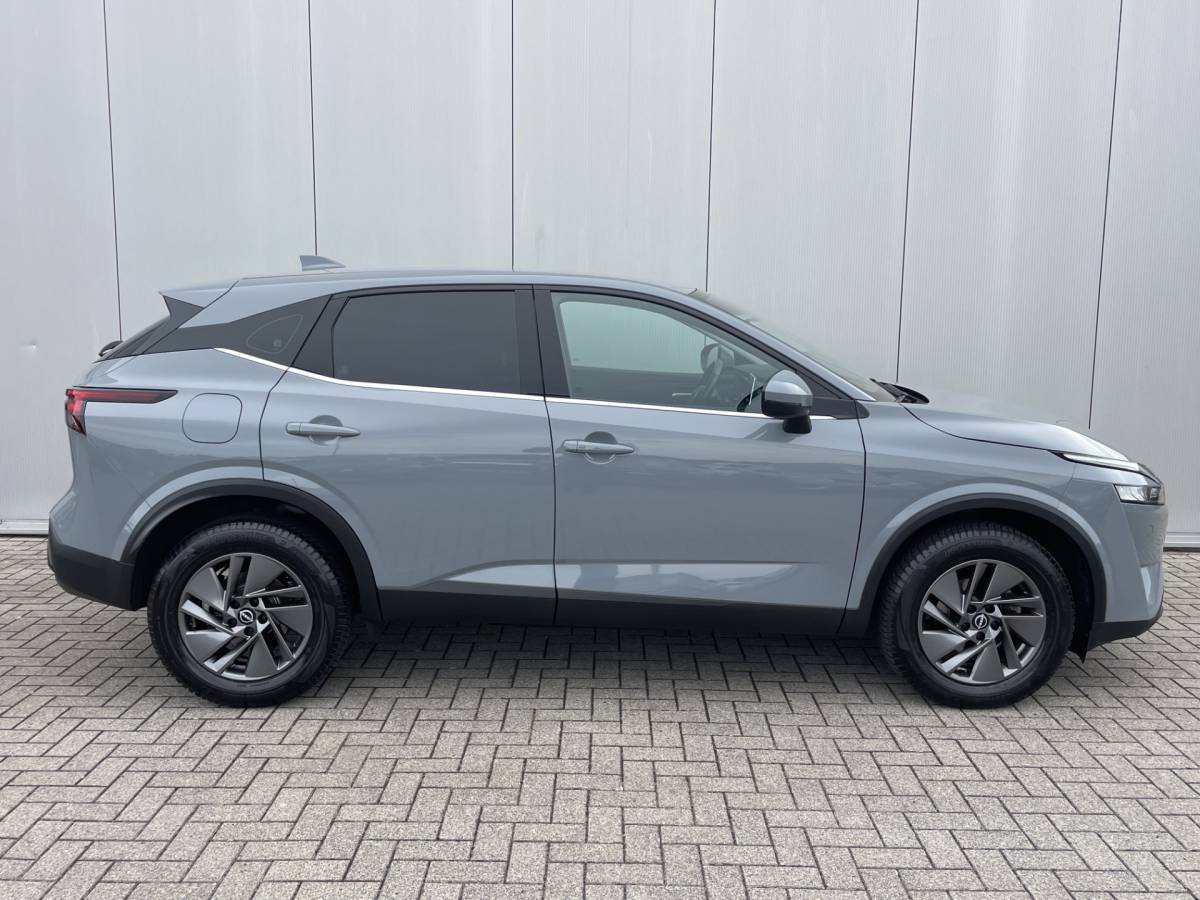 Nissan QASHQAI Nissan Qashqai 1.3 MHEV 158 Pk  Acenta Automaat Navigatie ( via Apple Carplay/Android Auto ), Stoel/Stuurverwarming, Adaptive Cruisecontrol, Achteruitrijcamera
