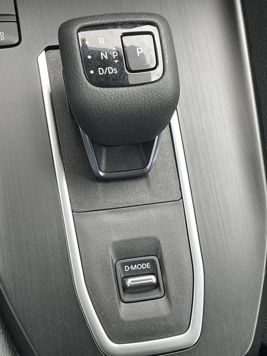 Nissan QASHQAI Nissan Qashqai 1.3 MHEV 158 Pk  Acenta Automaat Navigatie ( via Apple Carplay/Android Auto ), Stoel/Stuurverwarming, Adaptive Cruisecontrol, Achteruitrijcamera