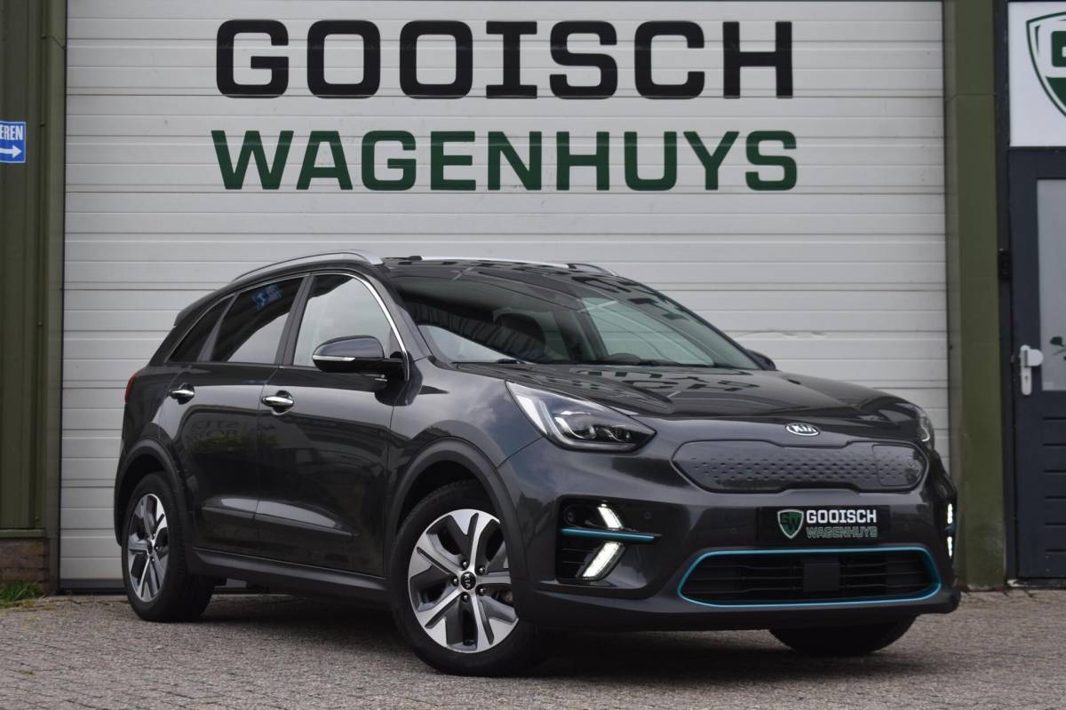 Kia e-Niro Kia e-Niro DynamicPlusLine 64 kWh | 100% SOH | Schuifdak | Stoelverwarming | Camera |