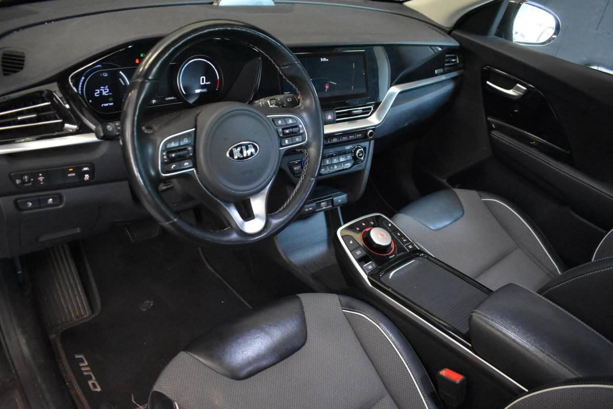 Kia e-Niro Kia e-Niro DynamicPlusLine 64 kWh | 100% SOH | Schuifdak | Stoelverwarming | Camera |