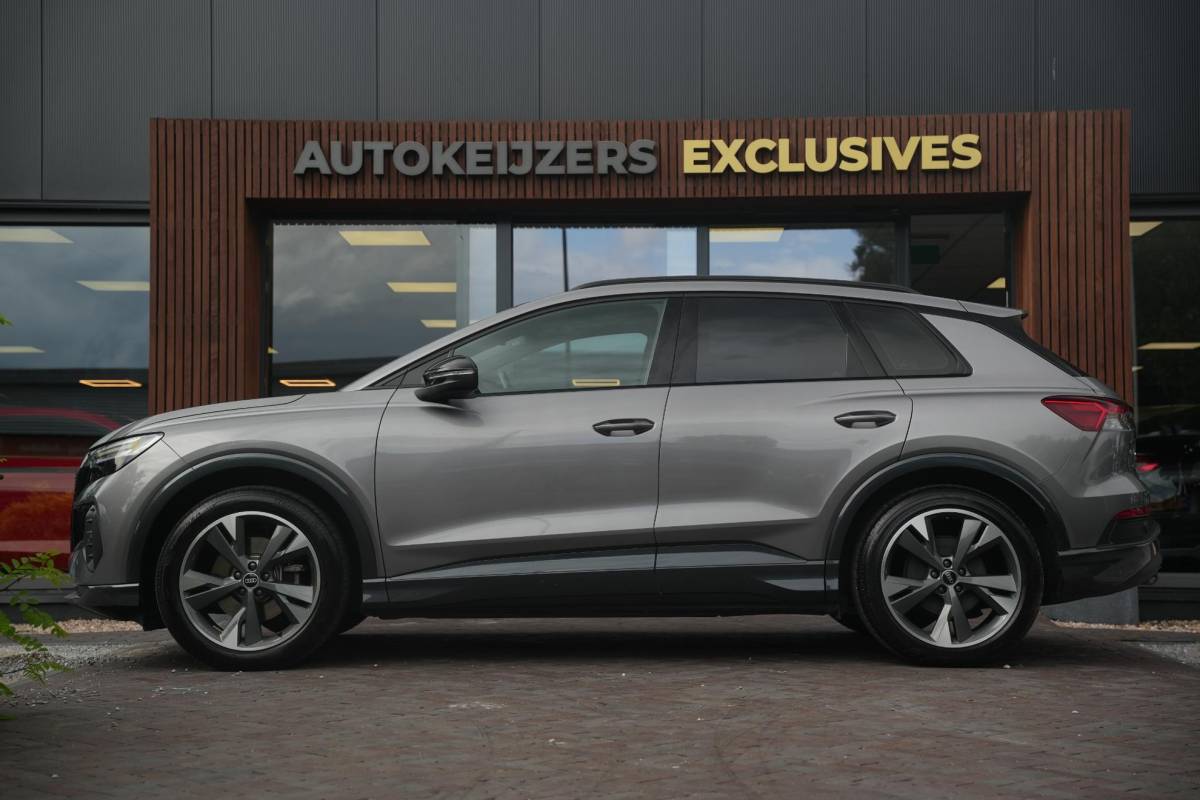 Audi Q4 e-tron Audi Q4 e-tron 35 Launch edition Advanced 55 kWh Verkeersbord detectie Koplampreiniging Trekhaak uitklapbaar DAB Parkeersensoren voor en achter 20″L.M.