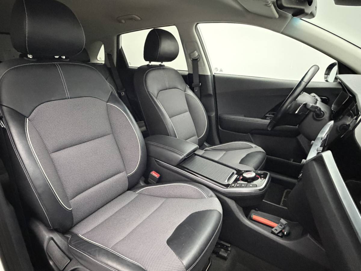 Kia e-Niro Kia e-Niro Edition 64 kWh SOH 93,8% | Camera | Stoel/Stuurverwarming | Carplay&Android | Adaptieve Cruise