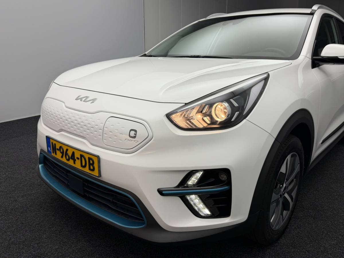 Kia e-Niro Kia e-Niro Edition 64 kWh SOH 93,8% | Camera | Stoel/Stuurverwarming | Carplay&Android | Adaptieve Cruise