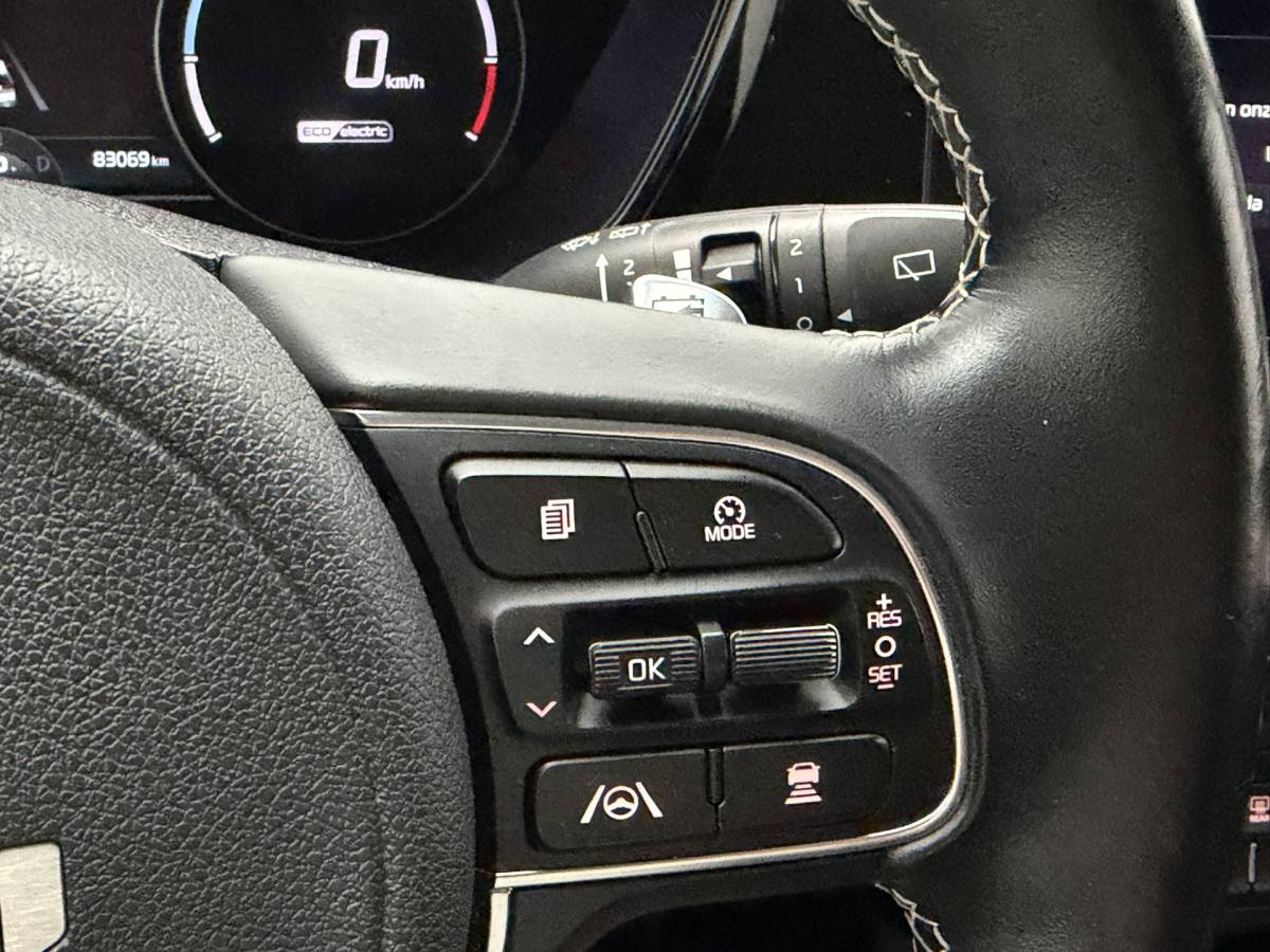Kia e-Niro Kia e-Niro Edition 64 kWh SOH 93,8% | Camera | Stoel/Stuurverwarming | Carplay&Android | Adaptieve Cruise