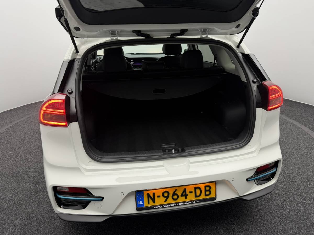 Kia e-Niro Kia e-Niro Edition 64 kWh SOH 93,8% | Camera | Stoel/Stuurverwarming | Carplay&Android | Adaptieve Cruise