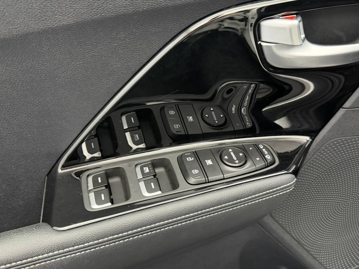 Kia e-Niro Kia e-Niro Edition 64 kWh SOH 93,8% | Camera | Stoel/Stuurverwarming | Carplay&Android | Adaptieve Cruise