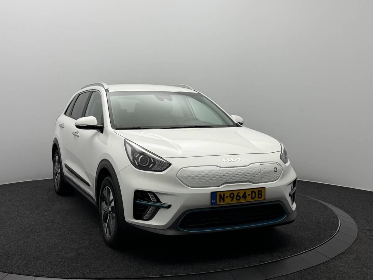 Kia e-Niro Kia e-Niro Edition 64 kWh SOH 93,8% | Camera | Stoel/Stuurverwarming | Carplay&Android | Adaptieve Cruise