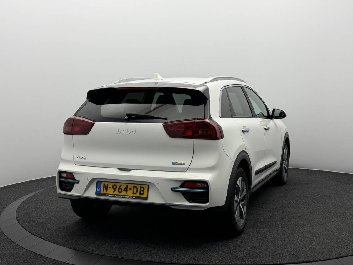 Kia e-Niro Kia e-Niro Edition 64 kWh SOH 93,8% | Camera | Stoel/Stuurverwarming | Carplay&Android | Adaptieve Cruise
