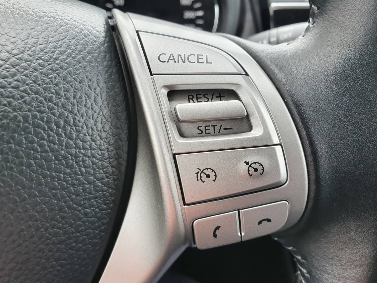 Nissan Pulsar Nissan Pulsar 1.2 DIG-T N-Connecta Navigatie, Climate Control, Cruise Control, Trekhaak , Achteruitrijcamera