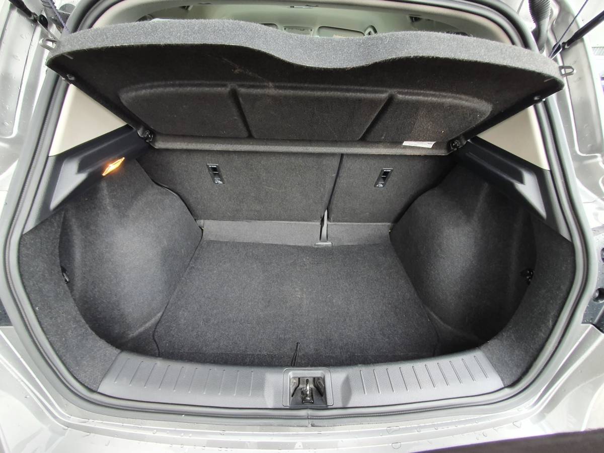 Nissan Pulsar Nissan Pulsar 1.2 DIG-T N-Connecta Navigatie, Climate Control, Cruise Control, Trekhaak , Achteruitrijcamera