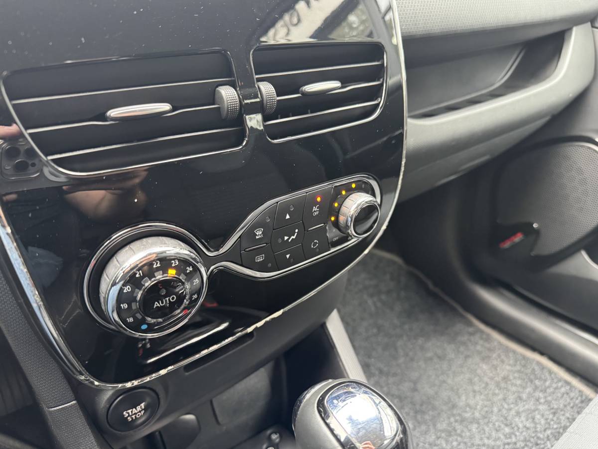 Renault Clio Renault Clio 1.2 Dynamique AUTOMAAT-CLIMA-CRUISE
