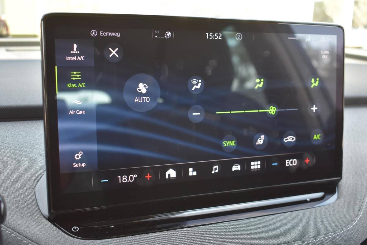 Škoda Enyaq iV Skoda Enyaq iV 80 | 92,5% SOH | Camera | Trekhaak | Carplay |