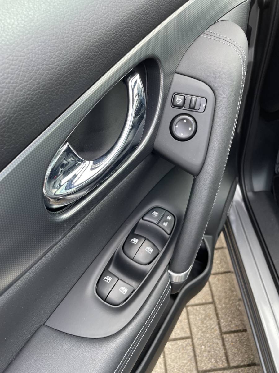 Nissan QASHQAI Nissan Qashqai 1.3 DIG-T 160 Pk  Tekna Plus Dynamic Pack Navigatie, Panoramadak, Leder, 360 Camera, Afn.Trekhaak, Adaptive Cruise Control, 19″Lm
