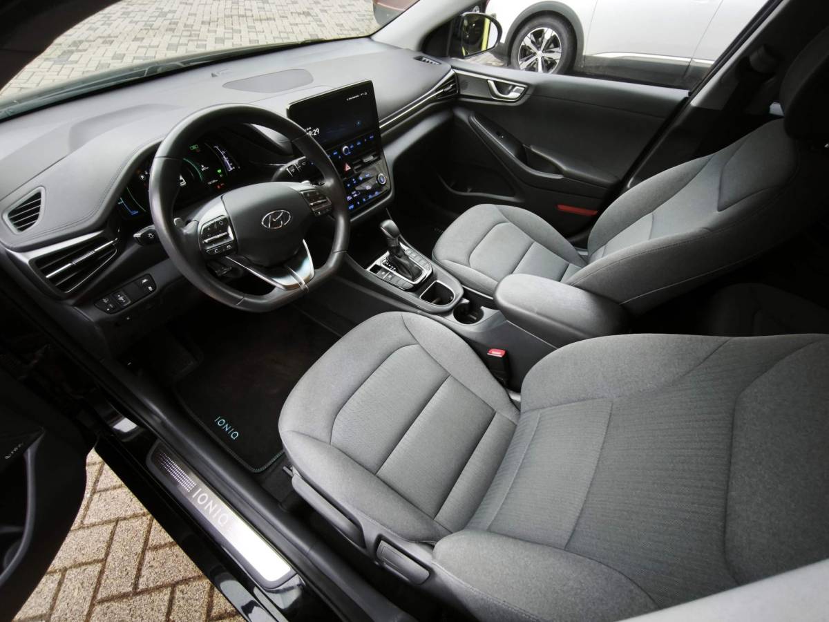 Hyundai IONIQ Hyundai IONIQ 1.6 GDi i-Motion Navi|Camera