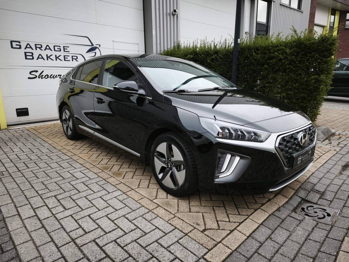 Hyundai IONIQ Hyundai IONIQ 1.6 GDi i-Motion Navi|Camera